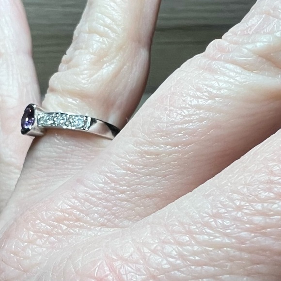 Vintage Sterling Silver Tension Set Amethyst & Cubic Zirconia Ring, Size 5 - Picture 6 of 16